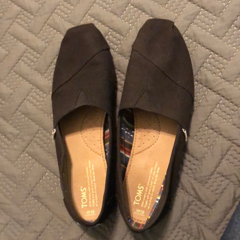 Toms